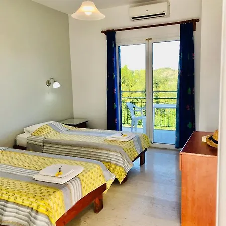 Casa de hóspedes In - Beautiful In Corfu With Swimming Pool *